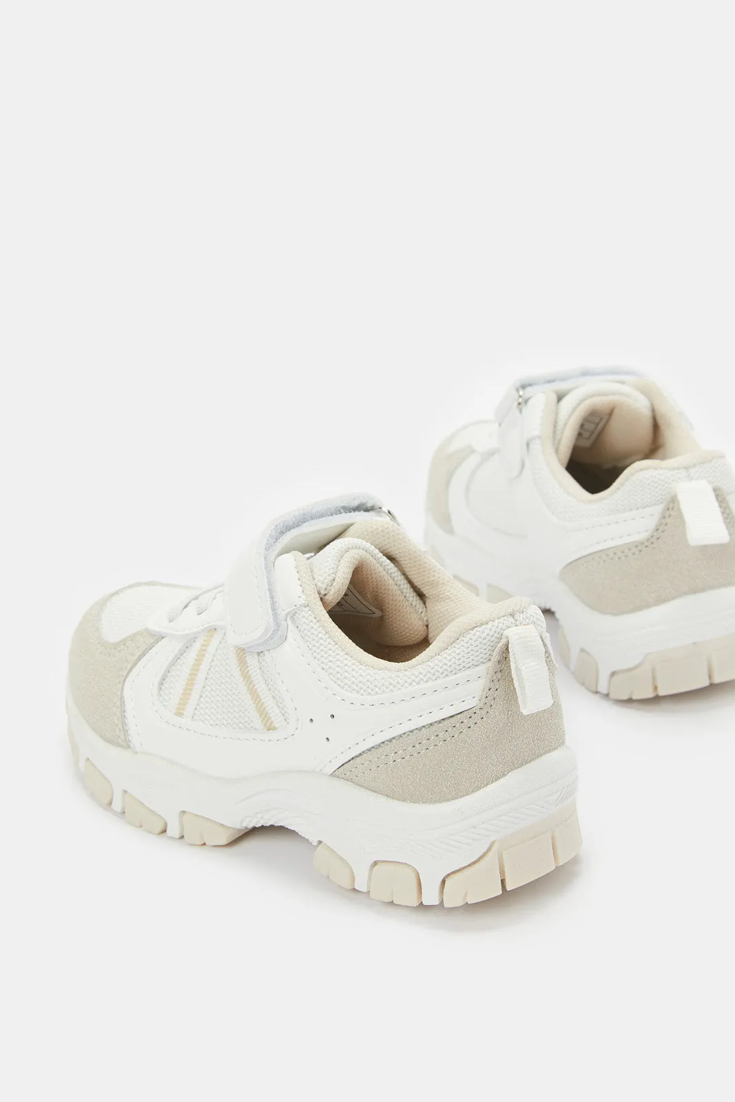 Boys White Material Block Trekker