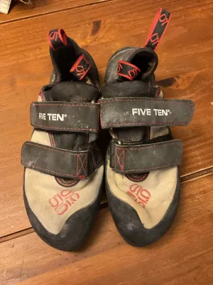 Five Ten Climbing Shoes Men's 6 / Women's 7.5