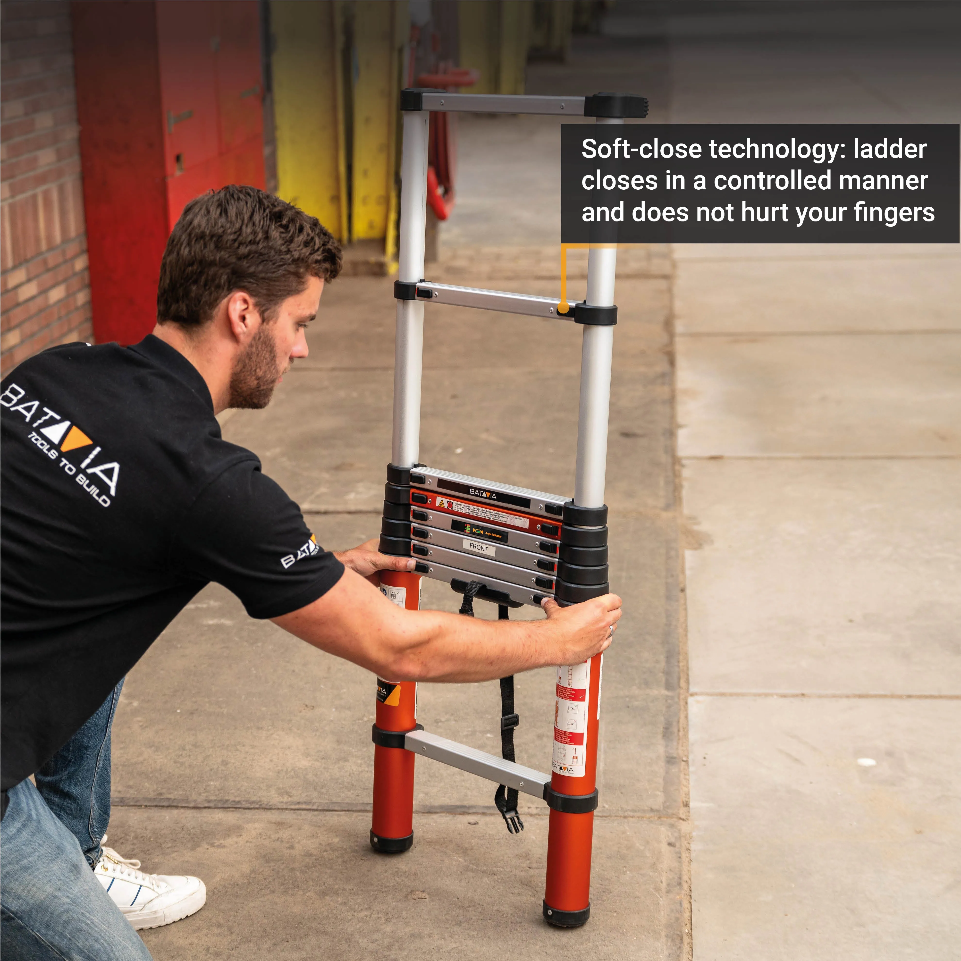 Giraffe® Air Telescopic Ladder 2.6m 8 steps