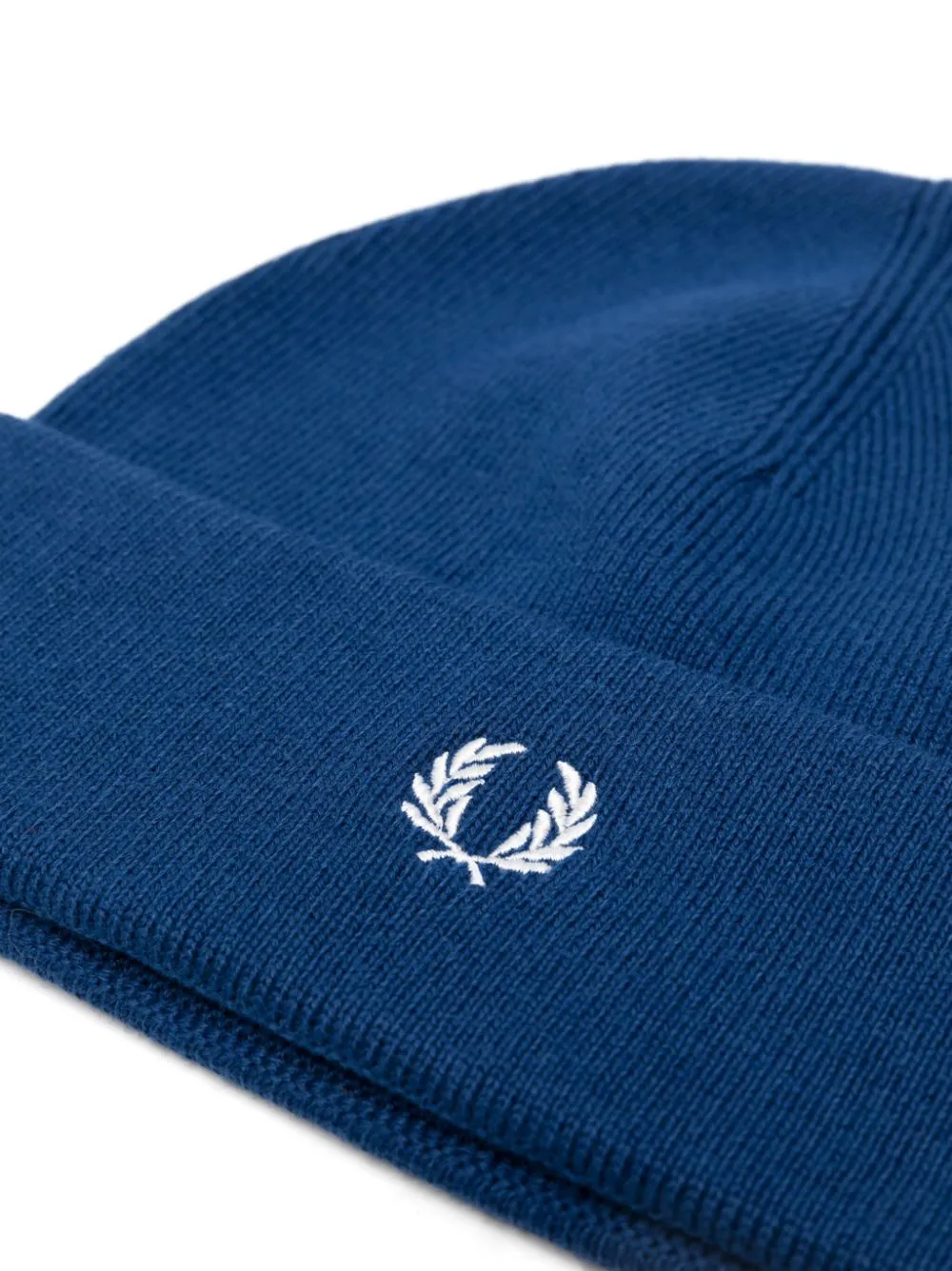 logo-embroidered ribbed-knit beanie