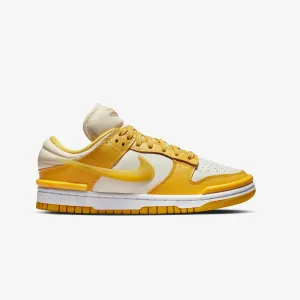 Nike | WMN'S DUNK LOW TWIST  { SAIL/VIVID SULFUR-WHITE