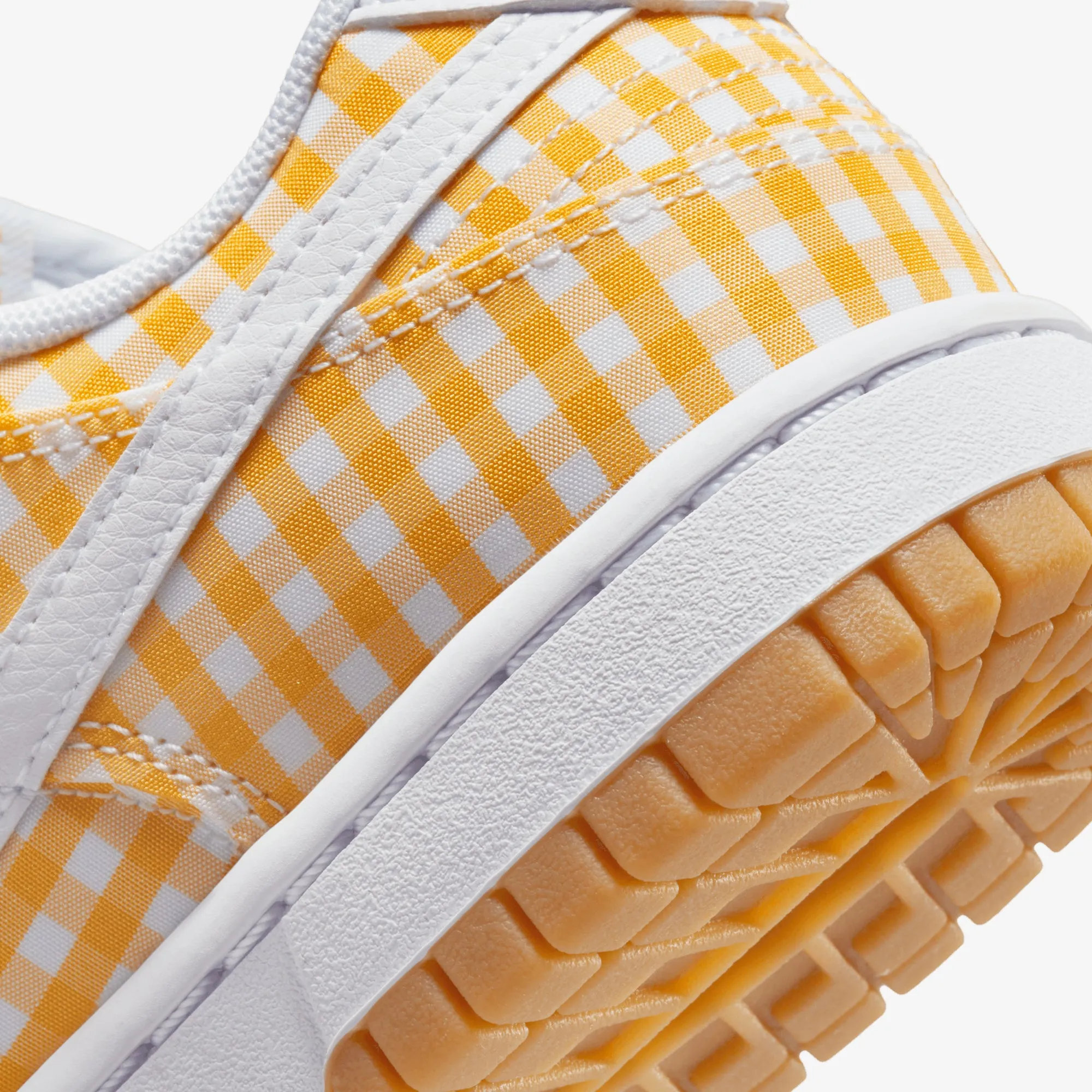 Nike | WMN'S DUNK LOW  { VIVID SULFUR/WHITE-GUM LIGHT BROWN