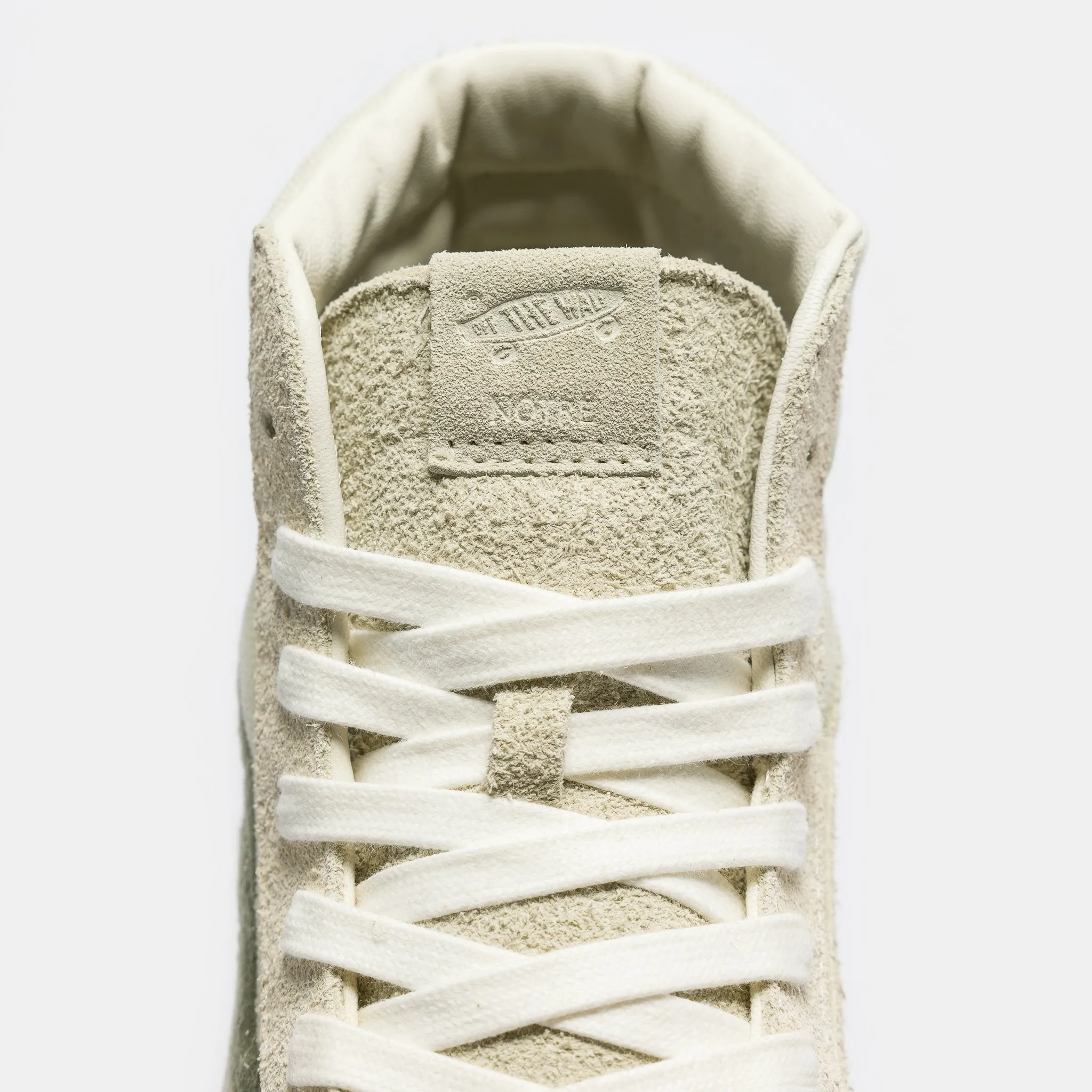 Notre LX Sk8-Hi Reissue 38 Sneaker in Bone White