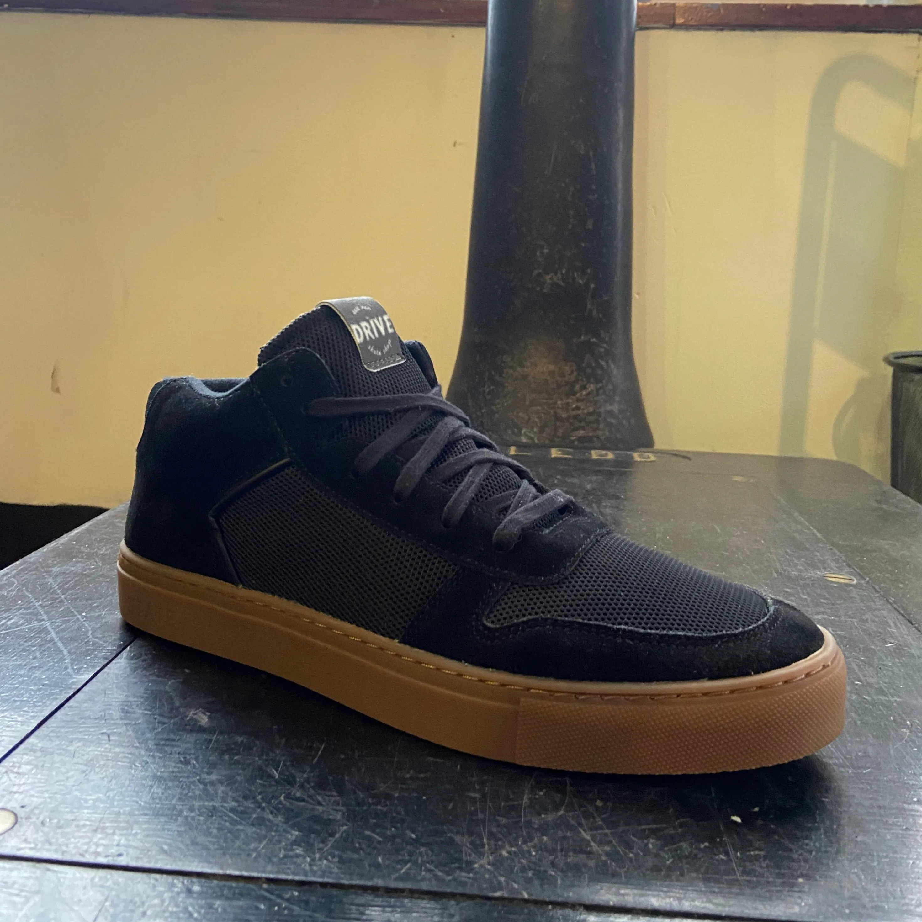 STATE FOOTWEAR X THE DRIVE SHOP - STERLING - BLACK/GUM