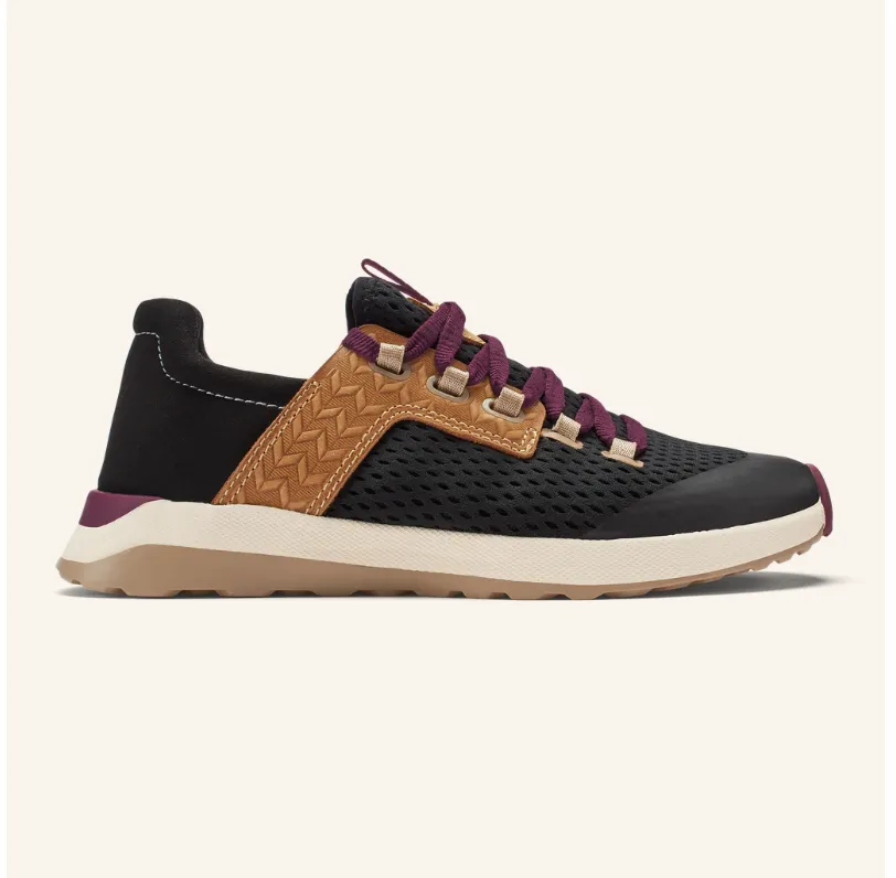 Women’s Black Wailuku Olu Kai Tennis Shoes